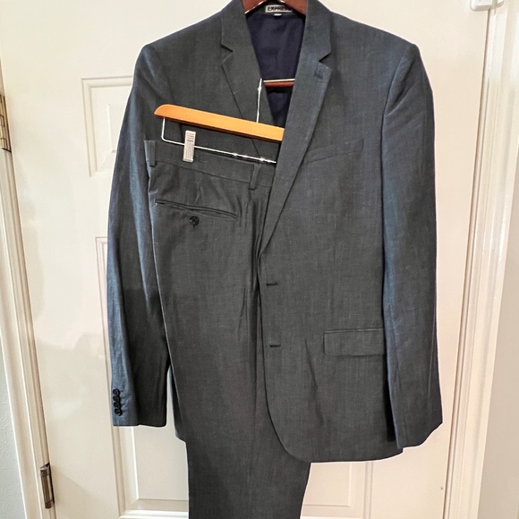 Express Photographer fitted suit. Jacket-42L, Pants-36W/34L - Picture 7 of 14